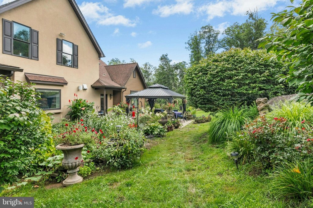 SELLERSVILLE, Pennsylvania, 18960, United States, 9 Bedrooms Bedrooms, ,5.5 BathroomsBathrooms,Residential,Forsale,1929512