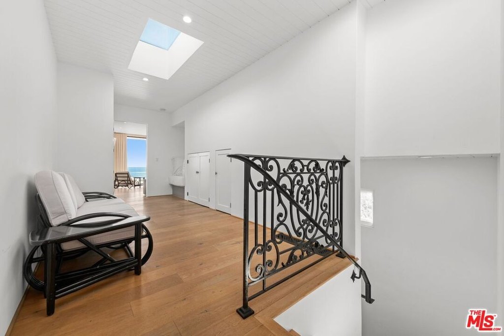 Malibu, California, 90265, United States, 3 Bedrooms Bedrooms, ,2.5 BathroomsBathrooms,Residential,Forsale,1922130