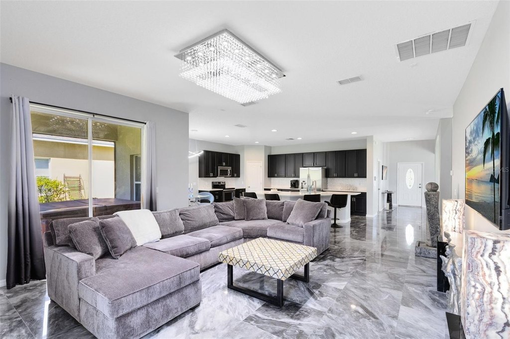 WINTER GARDEN, Florida, 34787, United States, 4 Bedrooms Bedrooms, ,3 BathroomsBathrooms,Residential,Forsale,1919167