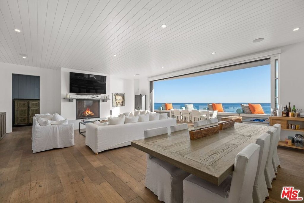 Malibu, California, 90265, United States, 3 Bedrooms Bedrooms, ,2.5 BathroomsBathrooms,Residential,Forsale,1922130