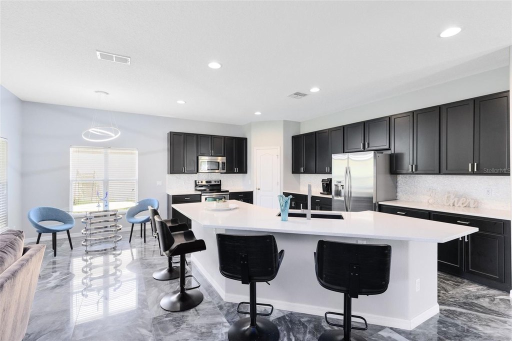 WINTER GARDEN, Florida, 34787, United States, 4 Bedrooms Bedrooms, ,3 BathroomsBathrooms,Residential,Forsale,1919167