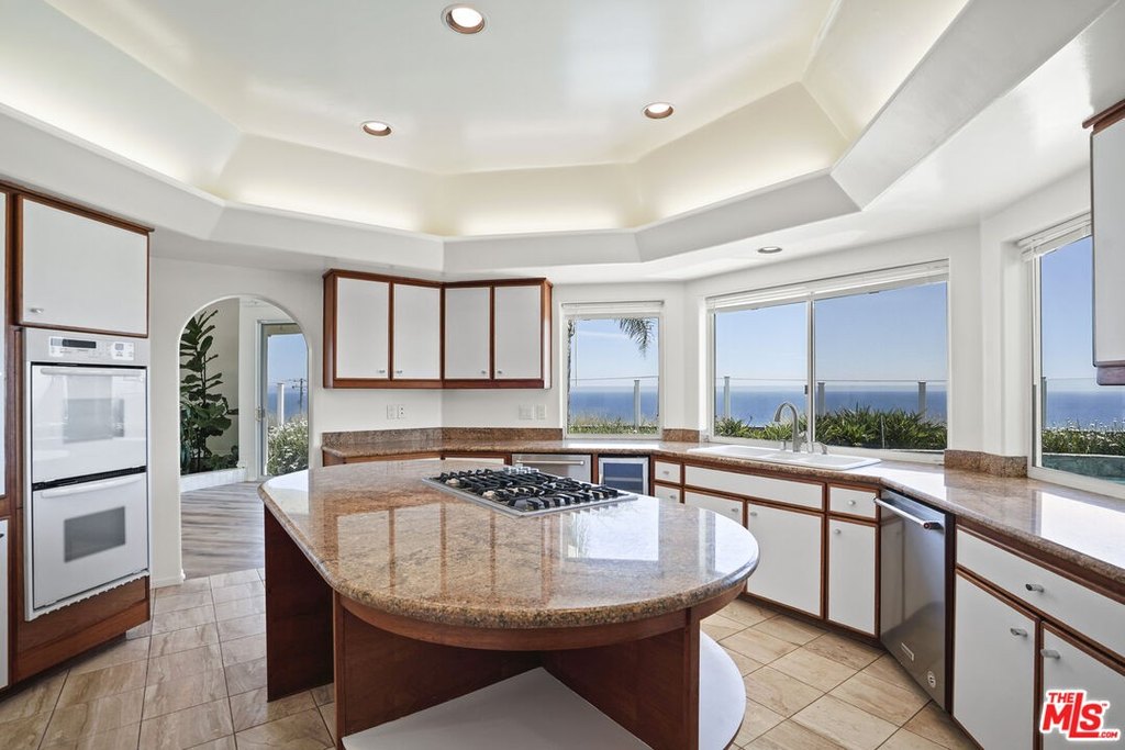 Malibu, California, 90265, United States, 4 Bedrooms Bedrooms, ,5 BathroomsBathrooms,Residential,Forsale,2001435