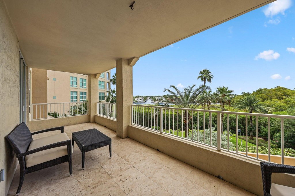 Highland Beach, Florida, 33487, United States, 2 Bedrooms Bedrooms, ,2.5 BathroomsBathrooms,Residential,Forsale,2009905