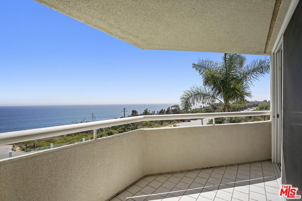 Malibu, California, 90265, United States, 4 Bedrooms Bedrooms, ,5 BathroomsBathrooms,Residential,Forsale,2001435