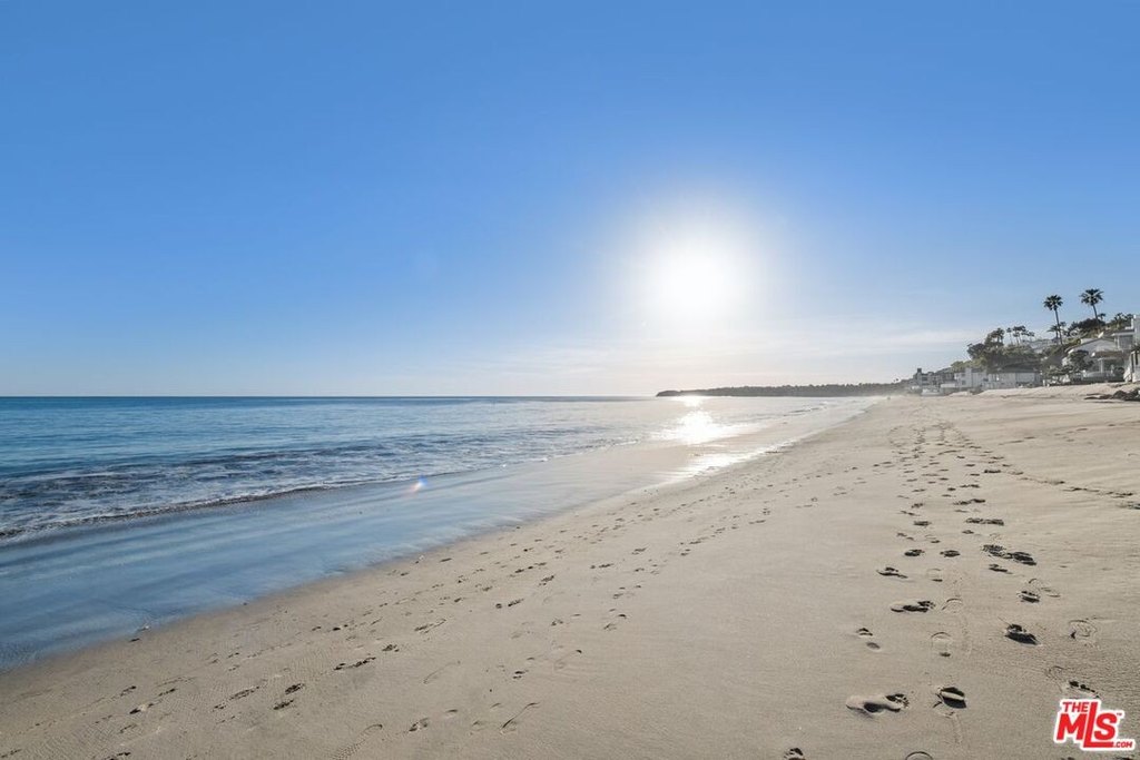 Malibu, California, 90265, United States, 3 Bedrooms Bedrooms, ,2.5 BathroomsBathrooms,Residential,Forsale,1922130