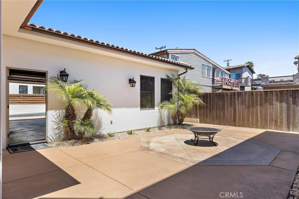 Cayucos, California, 93430, United States, 6 Bedrooms Bedrooms, ,5.5 BathroomsBathrooms,Residential,Forsale,1899779