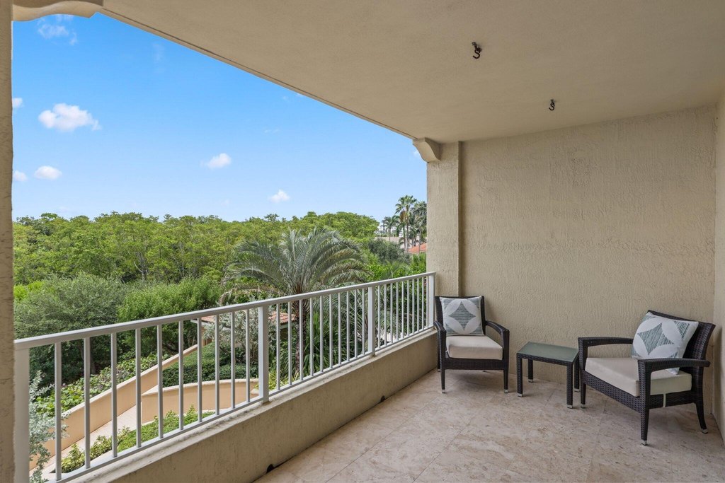 Highland Beach, Florida, 33487, United States, 2 Bedrooms Bedrooms, ,2.5 BathroomsBathrooms,Residential,Forsale,2009905