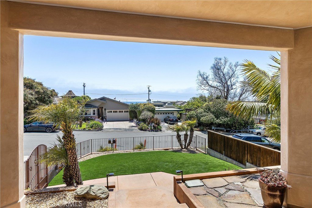 Cayucos, California, 93430, United States, 6 Bedrooms Bedrooms, ,5.5 BathroomsBathrooms,Residential,Forsale,1899779