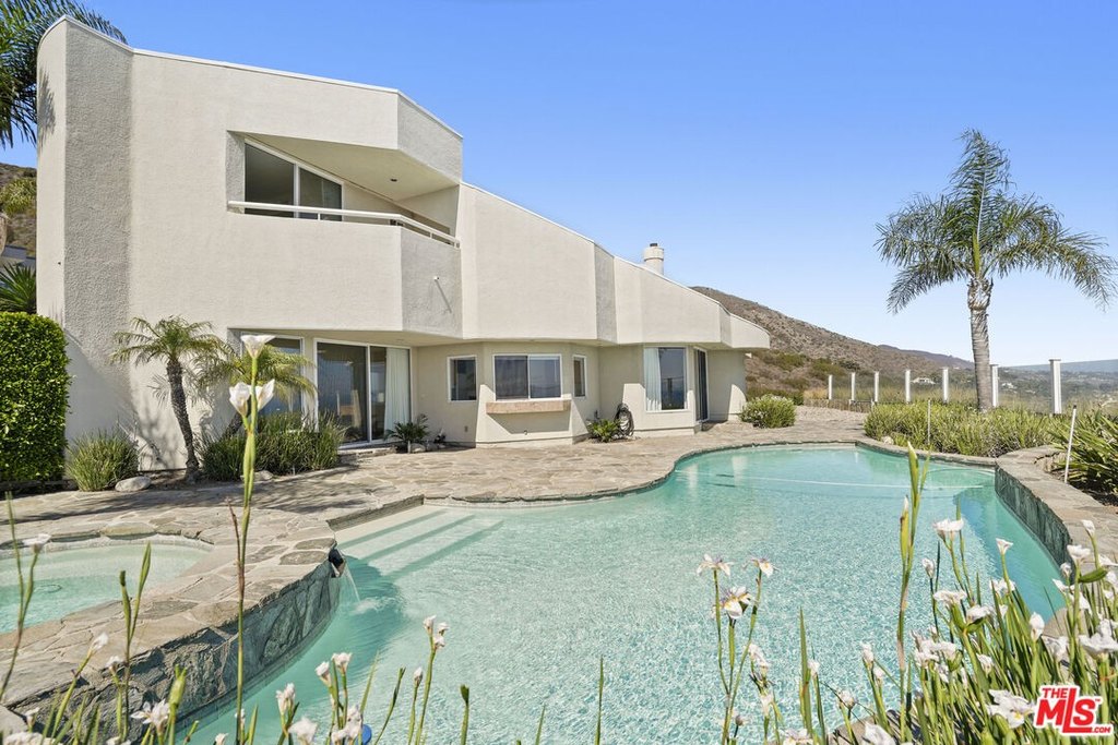 Malibu, California, 90265, United States, 4 Bedrooms Bedrooms, ,5 BathroomsBathrooms,Residential,Forsale,2001435