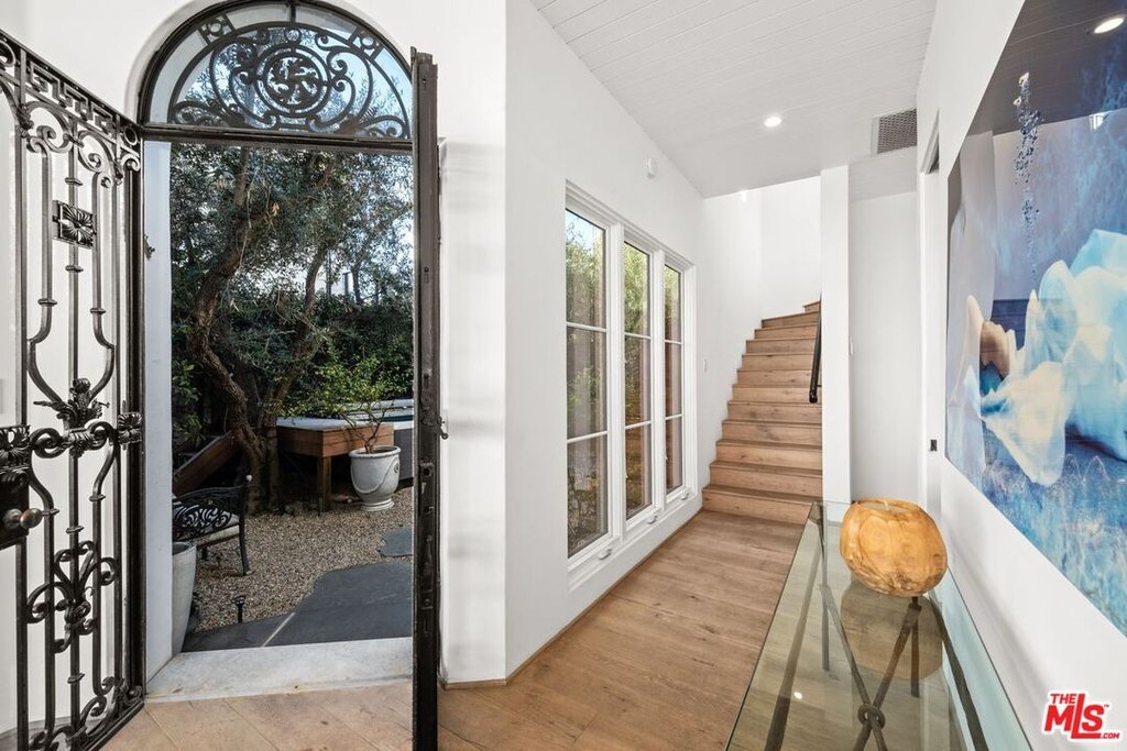 Malibu, California, 90265, United States, 3 Bedrooms Bedrooms, ,2.5 BathroomsBathrooms,Residential,Forsale,1922130