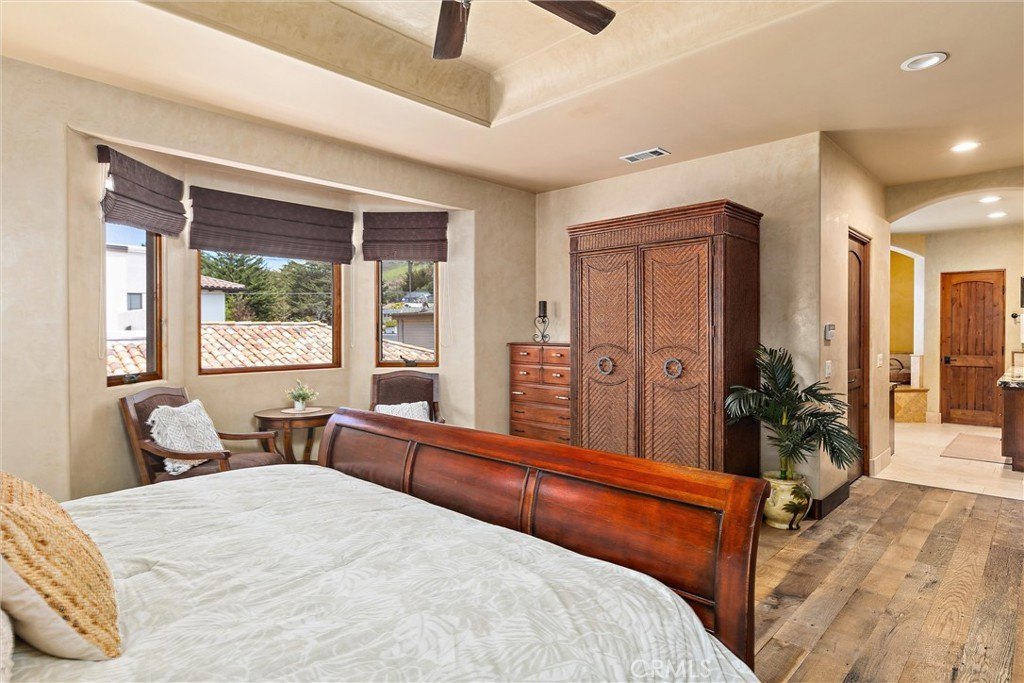 Cayucos, California, 93430, United States, 6 Bedrooms Bedrooms, ,5.5 BathroomsBathrooms,Residential,Forsale,1899779