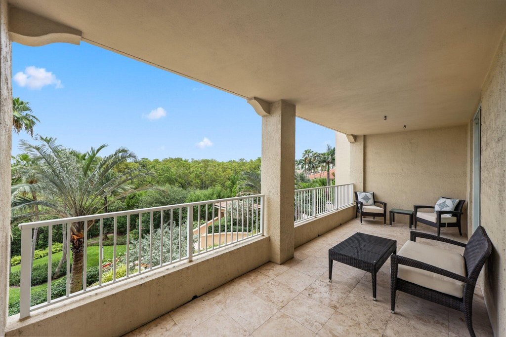 Highland Beach, Florida, 33487, United States, 2 Bedrooms Bedrooms, ,2.5 BathroomsBathrooms,Residential,Forsale,2009905