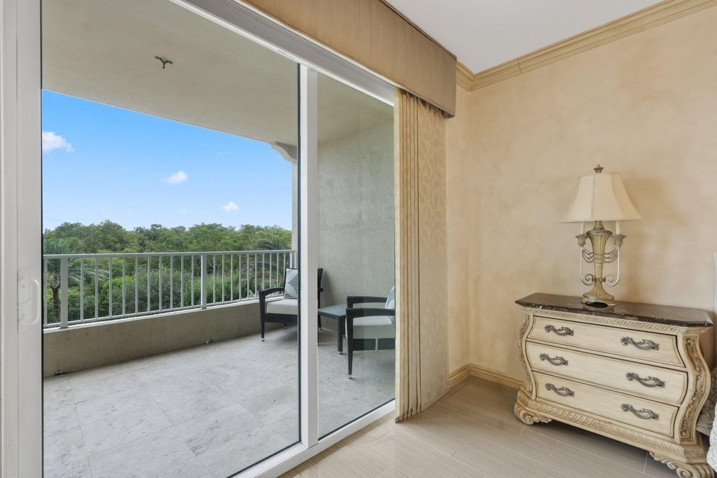 Highland Beach, Florida, 33487, United States, 2 Bedrooms Bedrooms, ,2.5 BathroomsBathrooms,Residential,Forsale,2009905