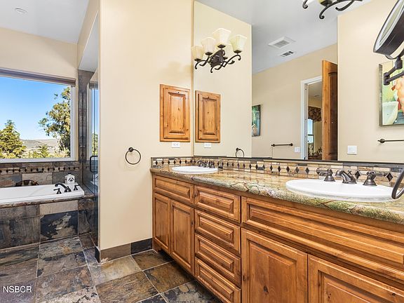 Arroyo Grande, California, 93420, United States, 4 Bedrooms Bedrooms, ,4 BathroomsBathrooms,Residential,Forsale,1929258