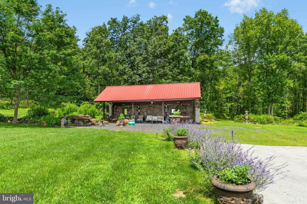 SELLERSVILLE, Pennsylvania, 18960, United States, 9 Bedrooms Bedrooms, ,5.5 BathroomsBathrooms,Residential,Forsale,1929512