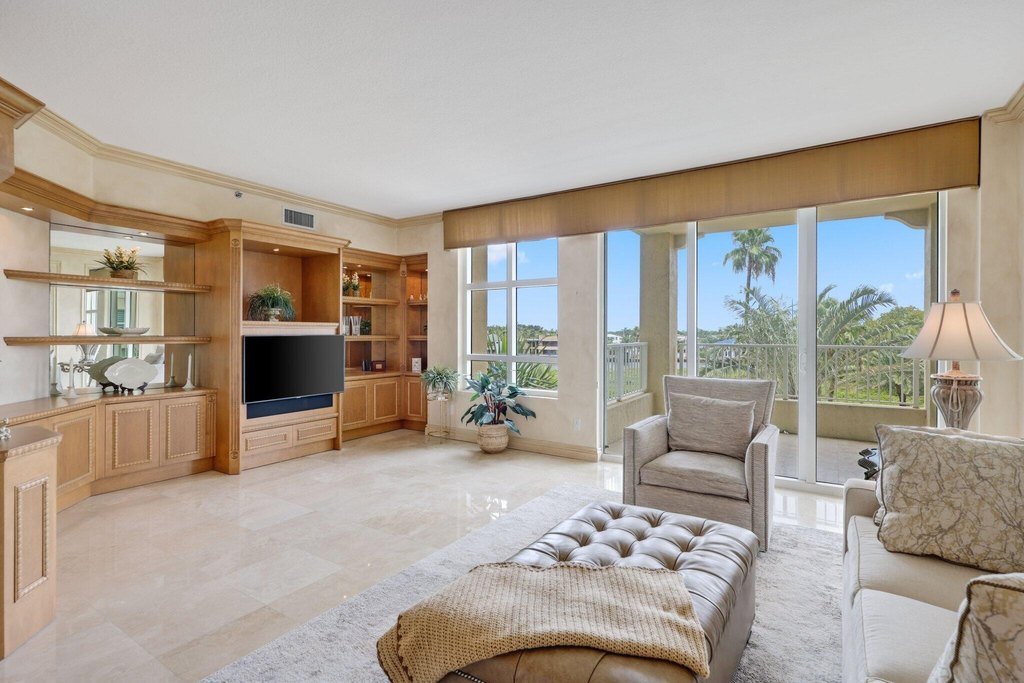 Highland Beach, Florida, 33487, United States, 2 Bedrooms Bedrooms, ,2.5 BathroomsBathrooms,Residential,Forsale,2009905