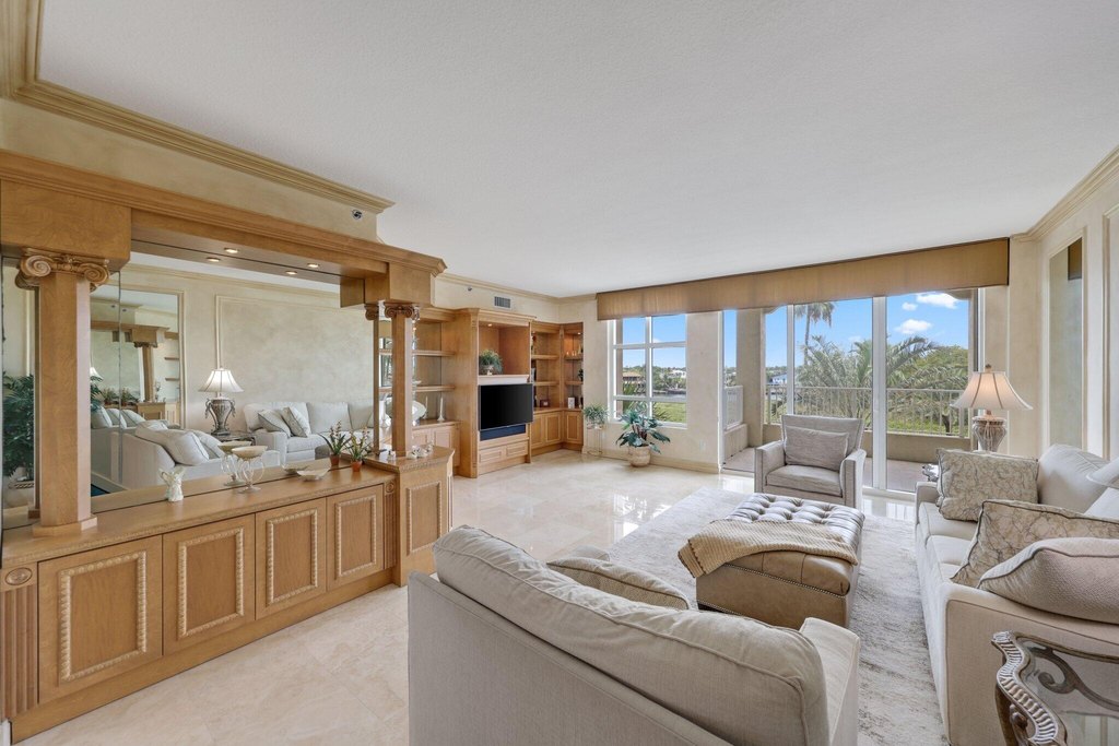 Highland Beach, Florida, 33487, United States, 2 Bedrooms Bedrooms, ,2.5 BathroomsBathrooms,Residential,Forsale,2009905