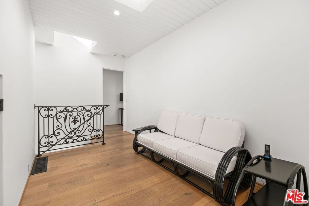 Malibu, California, 90265, United States, 3 Bedrooms Bedrooms, ,2.5 BathroomsBathrooms,Residential,Forsale,1922130