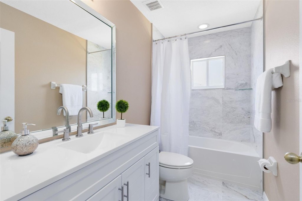 WINTER GARDEN, Florida, 34787, United States, 4 Bedrooms Bedrooms, ,3 BathroomsBathrooms,Residential,Forsale,1919167
