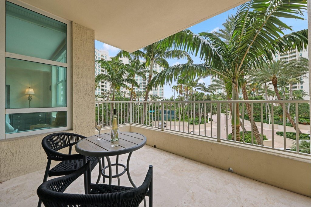 Highland Beach, Florida, 33487, United States, 2 Bedrooms Bedrooms, ,2.5 BathroomsBathrooms,Residential,Forsale,2009905