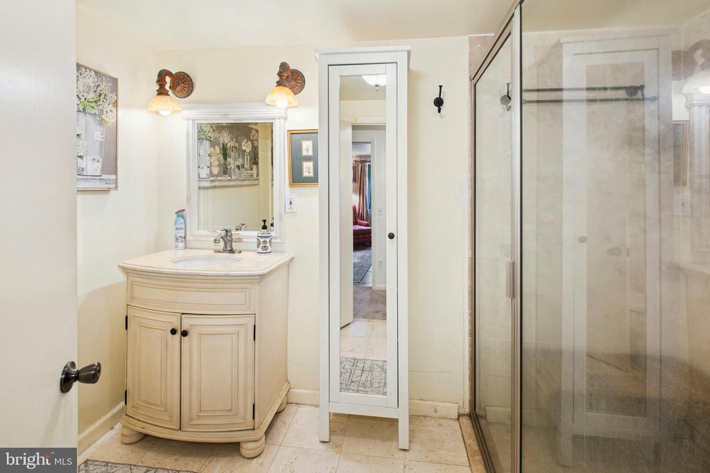 SELLERSVILLE, Pennsylvania, 18960, United States, 9 Bedrooms Bedrooms, ,5.5 BathroomsBathrooms,Residential,Forsale,1929512