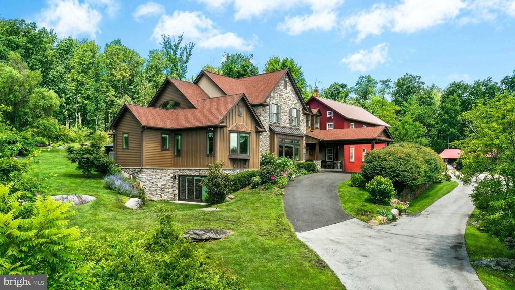 SELLERSVILLE, Pennsylvania, 18960, United States, 9 Bedrooms Bedrooms, ,5.5 BathroomsBathrooms,Residential,Forsale,1929512