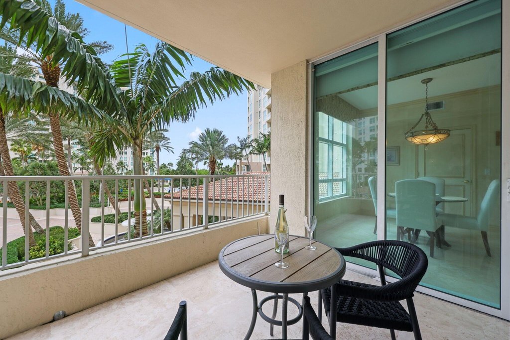 Highland Beach, Florida, 33487, United States, 2 Bedrooms Bedrooms, ,2.5 BathroomsBathrooms,Residential,Forsale,2009905