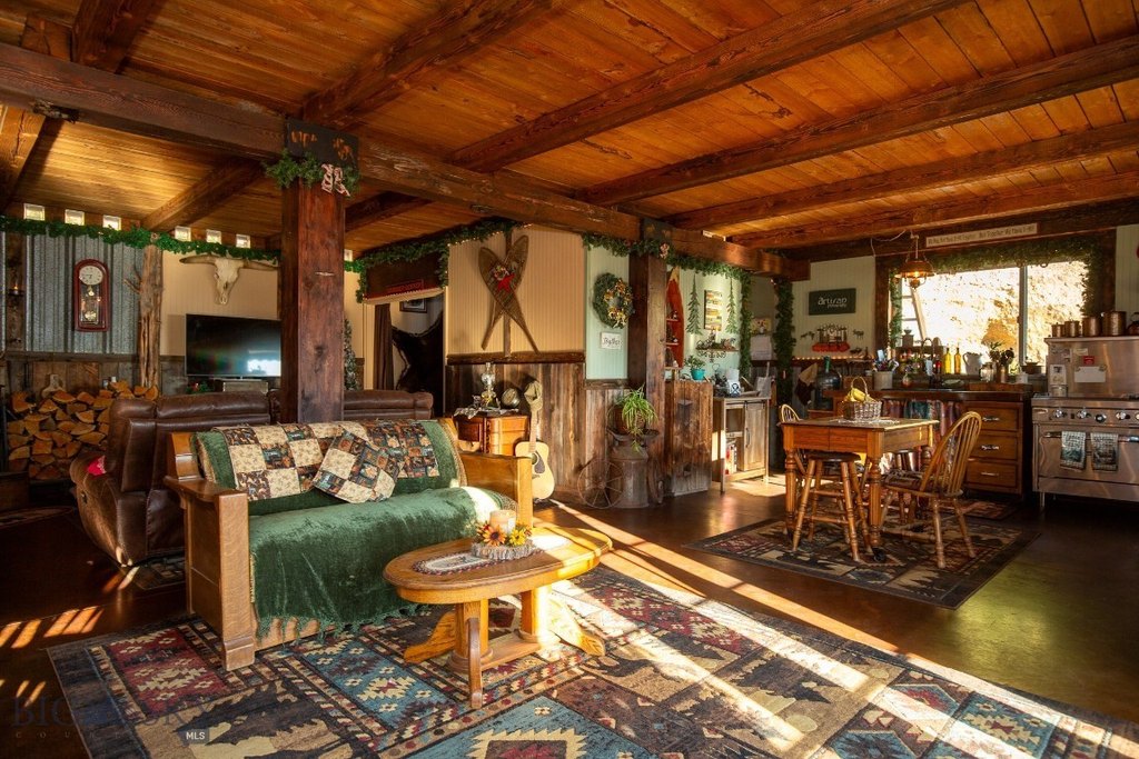 Sheridan, Montana, 59749, United States, 1 Bedroom Bedrooms, ,2 BathroomsBathrooms,Residential,Forsale,1986962