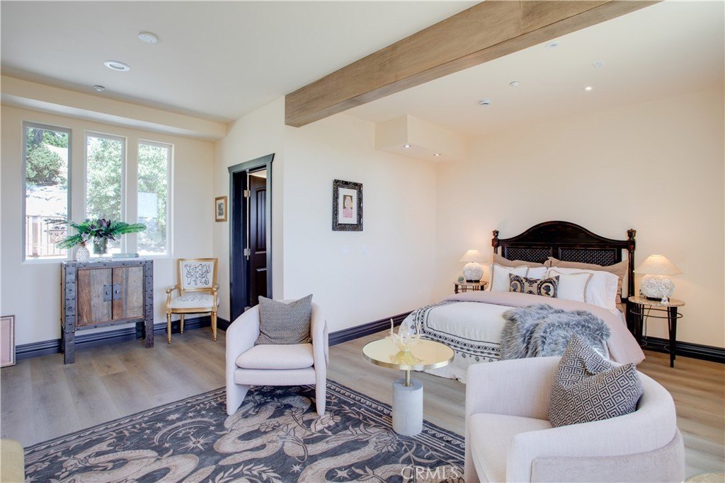 Lake Arrowhead, California, 92352, United States, 3 Bedrooms Bedrooms, ,3 BathroomsBathrooms,Residential,Forsale,1953306