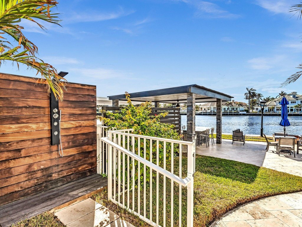 Delray Beach, Florida, 33483, United States, 2 Bedrooms Bedrooms, ,2 BathroomsBathrooms,Residential,Forsale,1996361