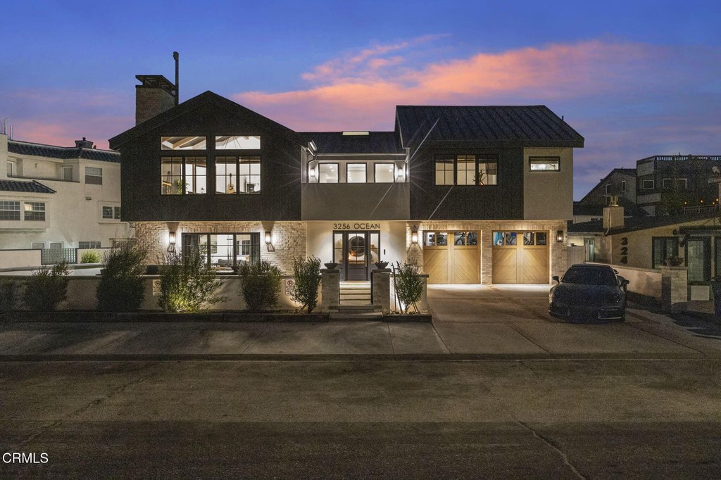 Oxnard, California, 93035, United States, 5 Bedrooms Bedrooms, ,4.5 BathroomsBathrooms,Residential,Forsale,1941484