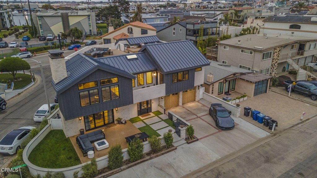 Oxnard, California, 93035, United States, 5 Bedrooms Bedrooms, ,4.5 BathroomsBathrooms,Residential,Forsale,1941484