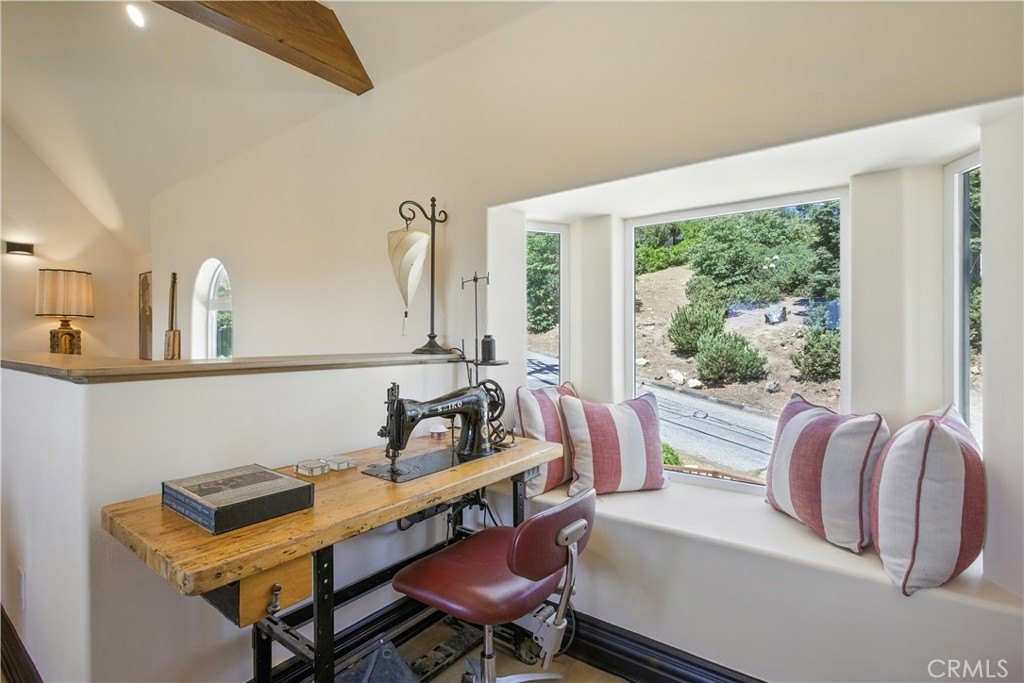 Lake Arrowhead, California, 92352, United States, 3 Bedrooms Bedrooms, ,3 BathroomsBathrooms,Residential,Forsale,1953306