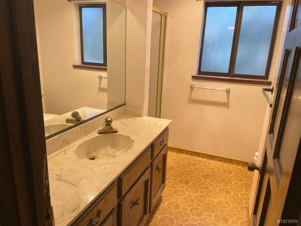 South Lake Tahoe, California, 96150, United States, 4 Bedrooms Bedrooms, ,3 BathroomsBathrooms,Residential,Forsale,1920148