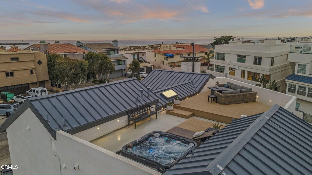 Oxnard, California, 93035, United States, 5 Bedrooms Bedrooms, ,4.5 BathroomsBathrooms,Residential,Forsale,1941484