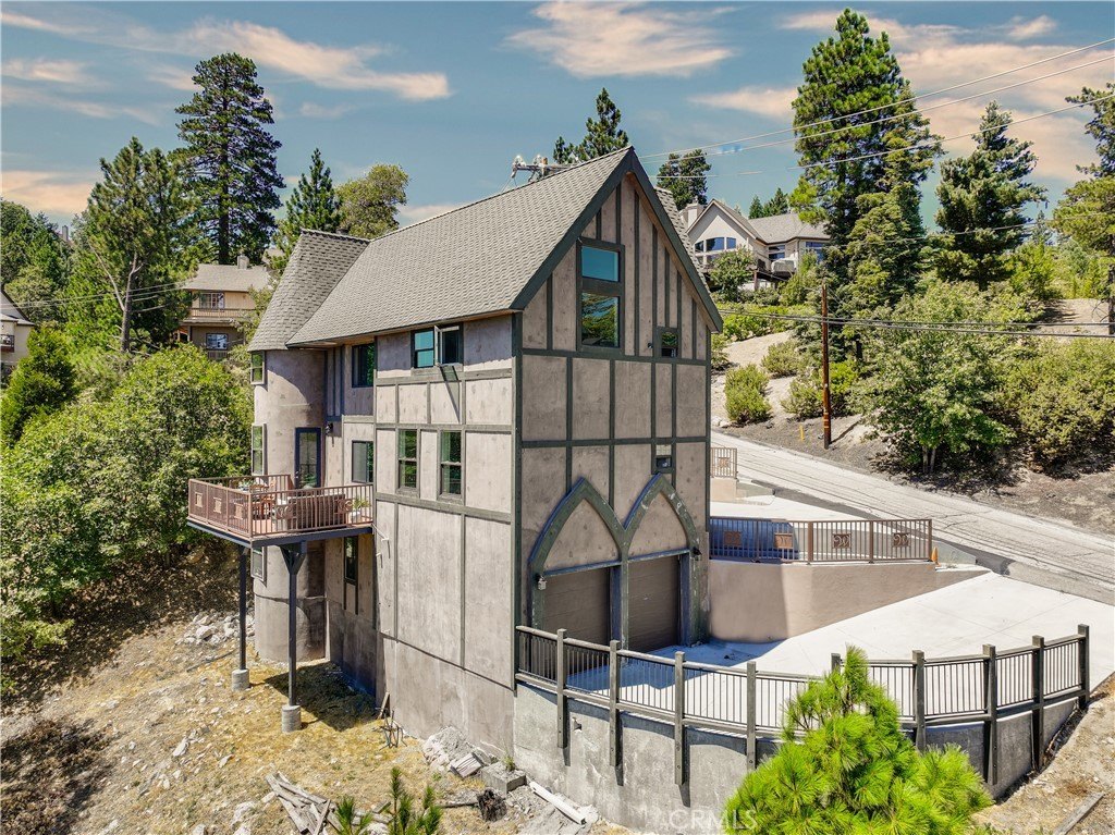 Lake Arrowhead, California, 92352, United States, 3 Bedrooms Bedrooms, ,3 BathroomsBathrooms,Residential,Forsale,1953306