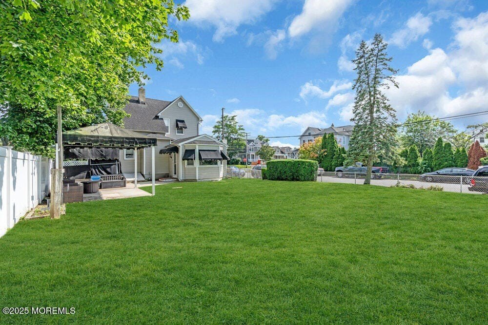 Lake Como, New Jersey, 07719, United States, 3 Bedrooms Bedrooms, ,2 BathroomsBathrooms,Residential,Forsale,1936812