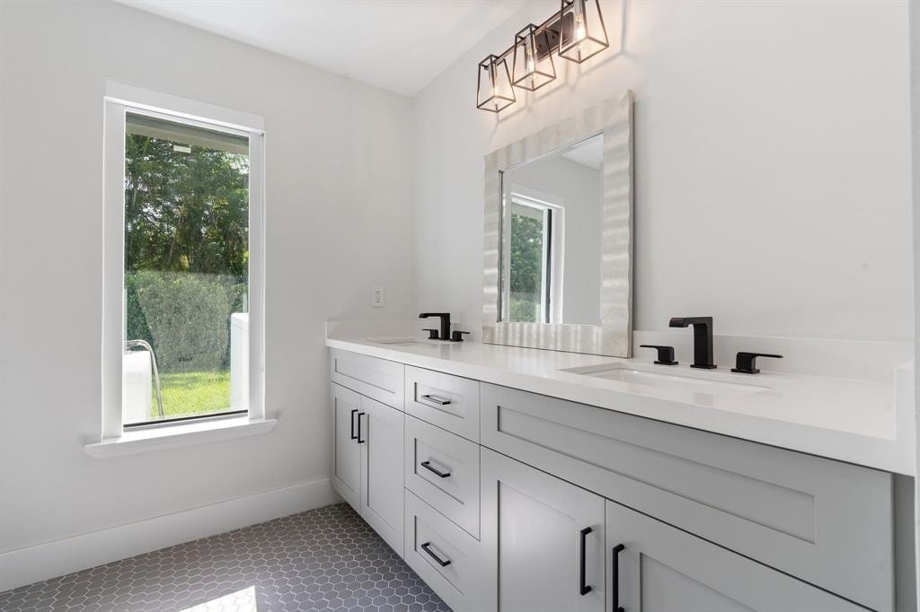 Southwest Ranches, Florida, 33330, United States, 4 Bedrooms Bedrooms, ,3.5 BathroomsBathrooms,Residential,Forsale,1927590