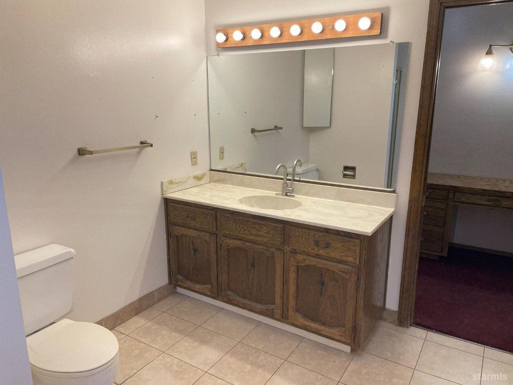 South Lake Tahoe, California, 96150, United States, 4 Bedrooms Bedrooms, ,3 BathroomsBathrooms,Residential,Forsale,1920148