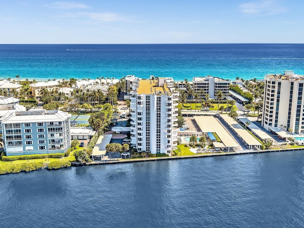 Delray Beach, Florida, 33483, United States, 2 Bedrooms Bedrooms, ,2 BathroomsBathrooms,Residential,Forsale,1996361 Delray Beach, Florida, 33483, United States, 2 Bedrooms Bedrooms, ,2 BathroomsBathrooms,Residential,Forsale,1996361