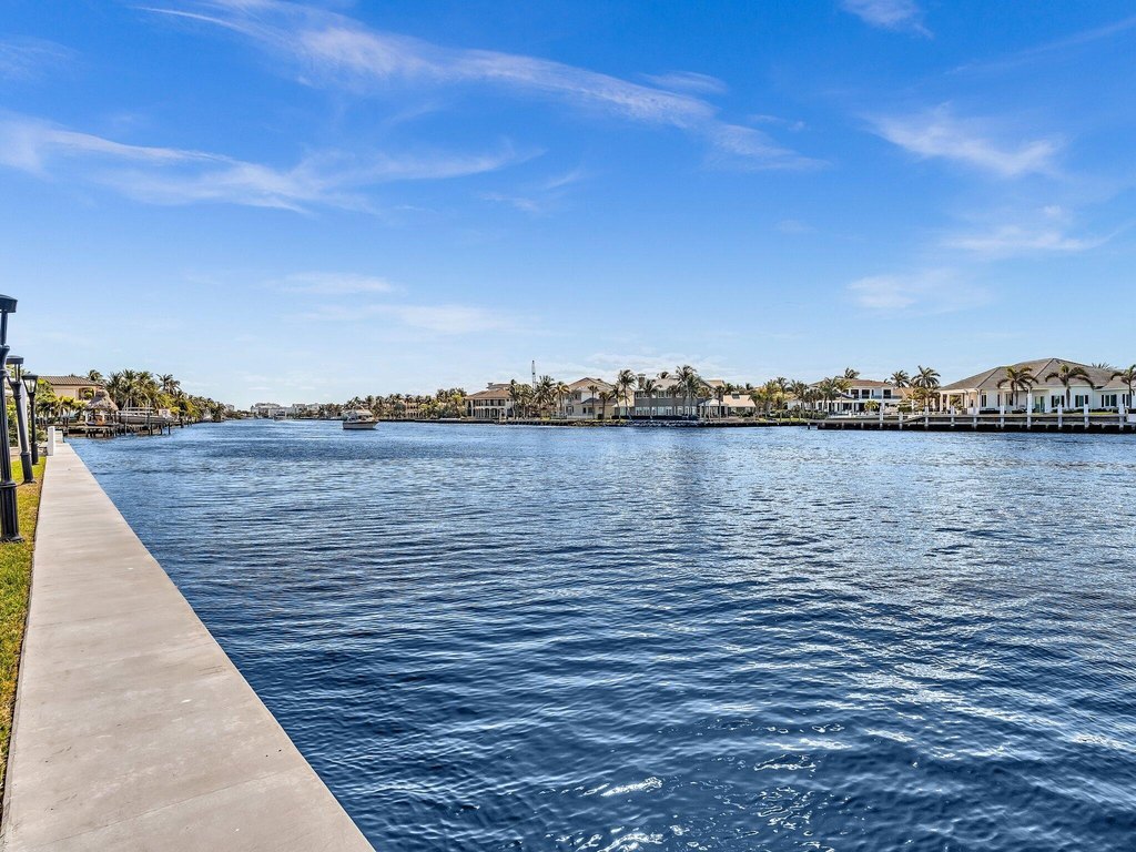 Delray Beach, Florida, 33483, United States, 2 Bedrooms Bedrooms, ,2 BathroomsBathrooms,Residential,Forsale,1996361