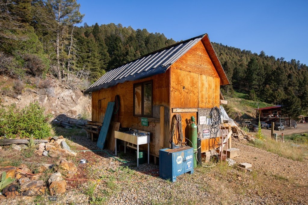 Sheridan, Montana, 59749, United States, 1 Bedroom Bedrooms, ,2 BathroomsBathrooms,Residential,Forsale,1986962