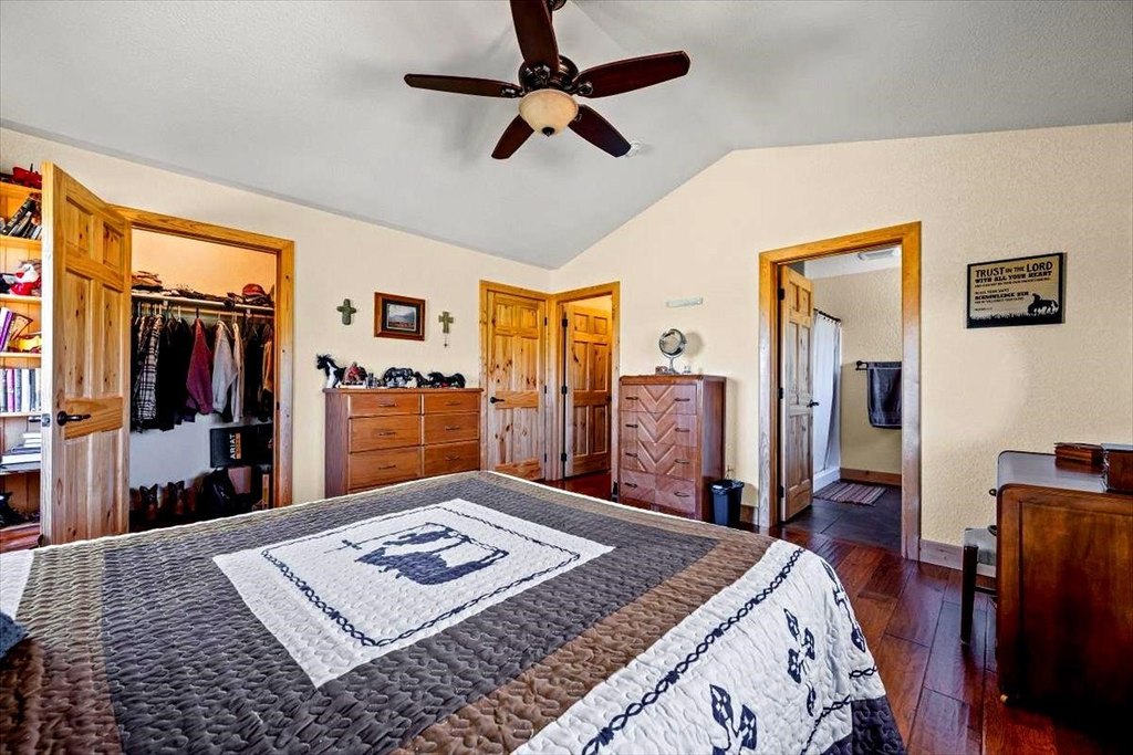 Upton, Wyoming, 82729, United States, 4 Bedrooms Bedrooms, ,3 BathroomsBathrooms,Residential,Forsale,1946266