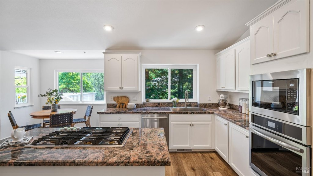 Healdsburg, California, 95448, United States, 4 Bedrooms Bedrooms, ,2 BathroomsBathrooms,Residential,Forsale,1934043