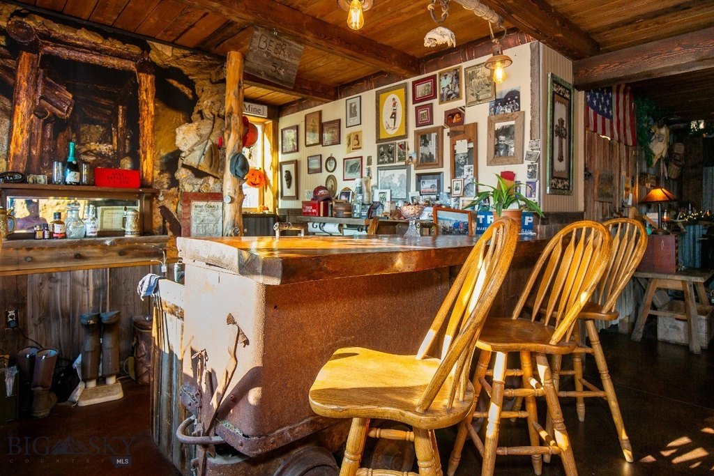 Sheridan, Montana, 59749, United States, 1 Bedroom Bedrooms, ,2 BathroomsBathrooms,Residential,Forsale,1986962