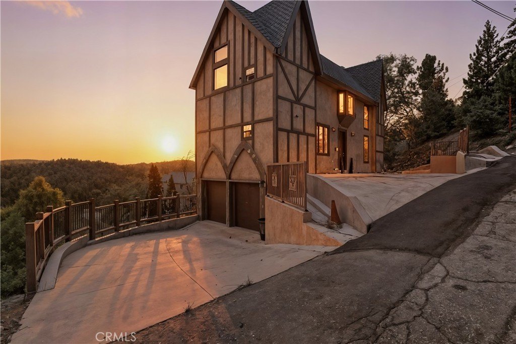 Lake Arrowhead, California, 92352, United States, 3 Bedrooms Bedrooms, ,3 BathroomsBathrooms,Residential,Forsale,1953306