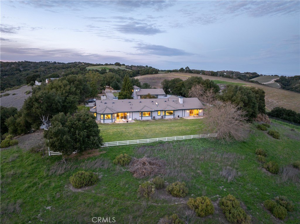 Paso Robles, California, 93446, United States, 6 Bedrooms Bedrooms, ,4.5 BathroomsBathrooms,Residential,Forsale,1899799