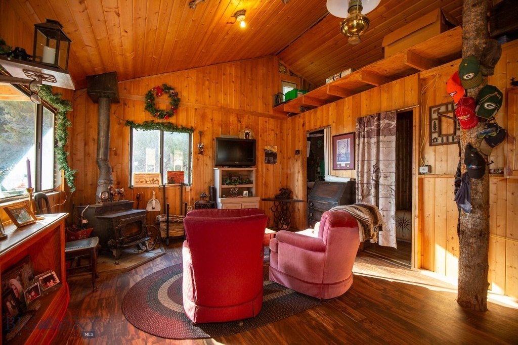 Sheridan, Montana, 59749, United States, 1 Bedroom Bedrooms, ,2 BathroomsBathrooms,Residential,Forsale,1986962