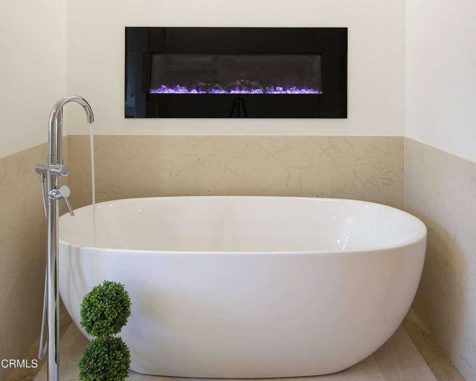 Ojai, California, 93023, United States, 5 Bedrooms Bedrooms, ,5.5 BathroomsBathrooms,Residential,Forsale,1963627