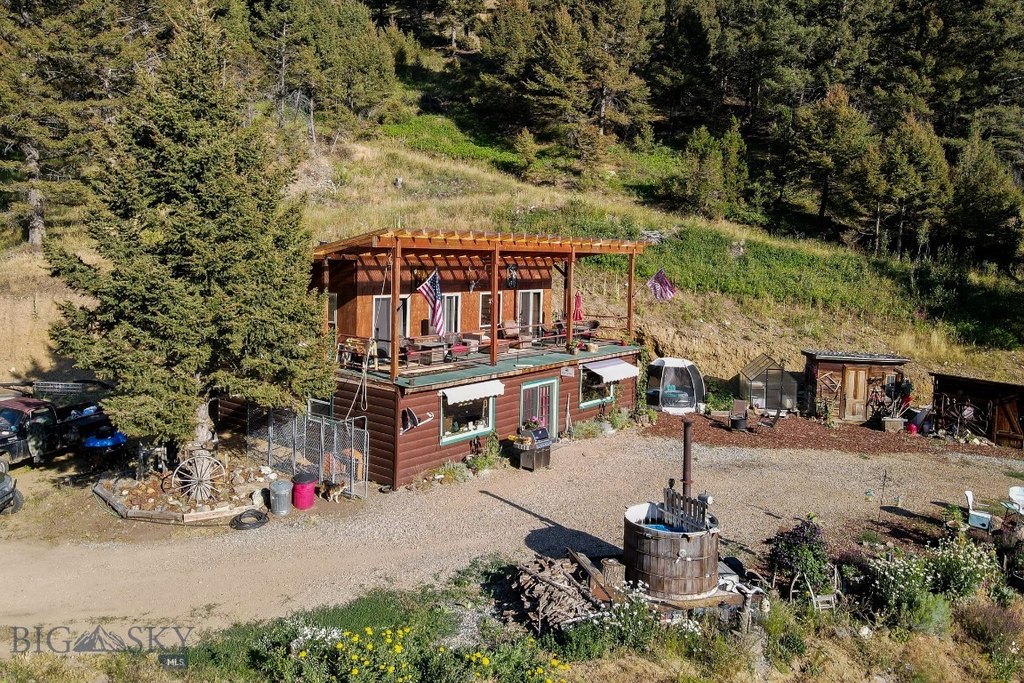 Sheridan, Montana, 59749, United States, 1 Bedroom Bedrooms, ,2 BathroomsBathrooms,Residential,Forsale,1986962